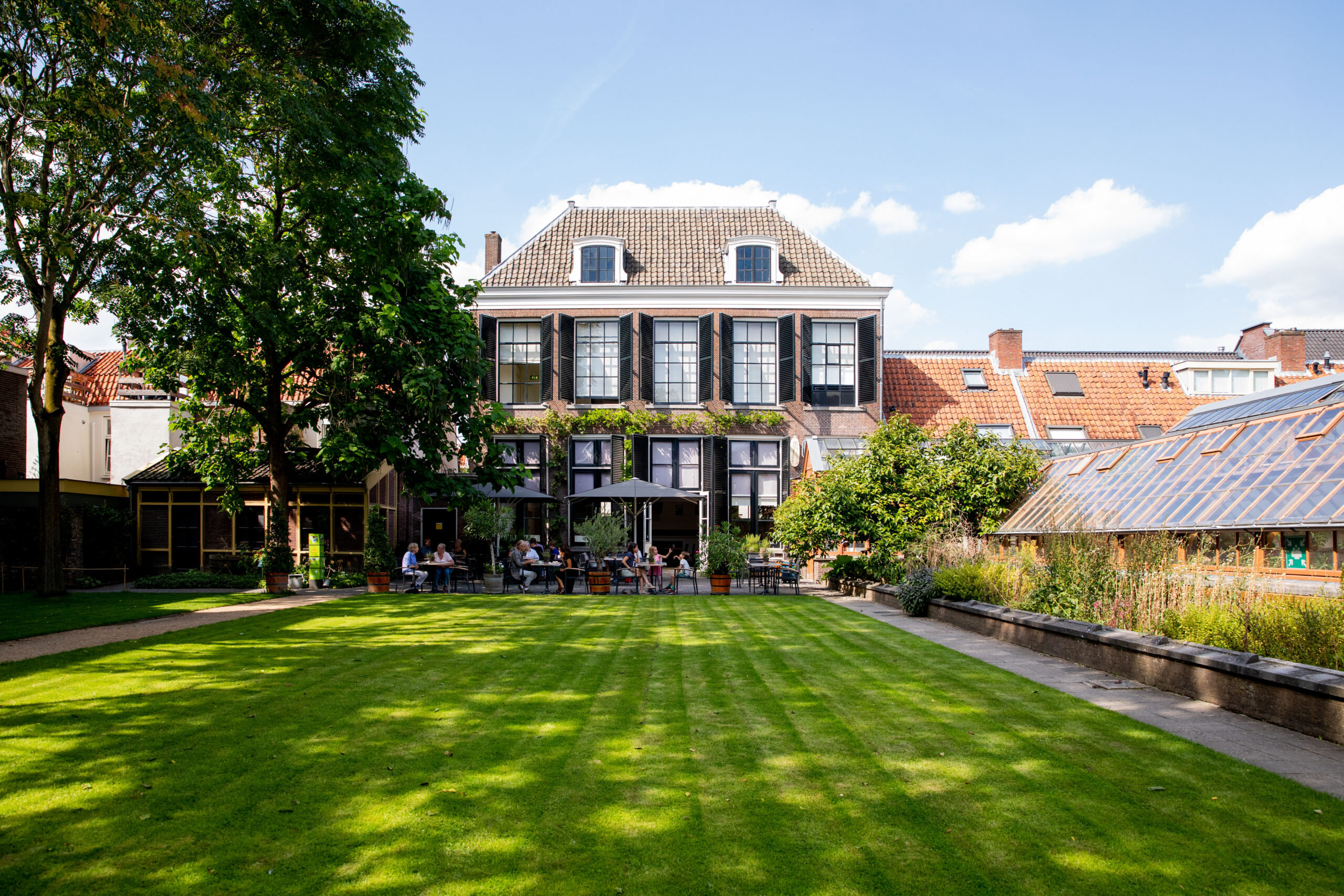 Museumcafe vanuit de Oude Hortus